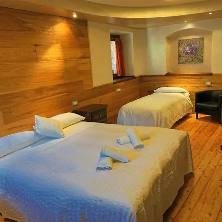 Hotel Diffuso Ceaglio Valle Maira 2*