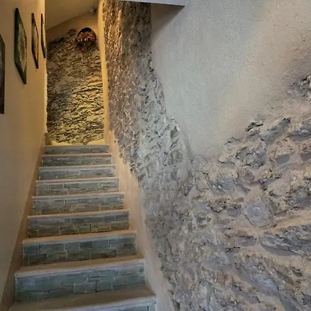 Diffuso Ceaglio Valle Maira מלון