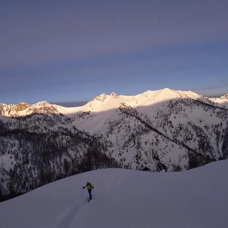 Diffuso Ceaglio Valle Maira Otel 2*